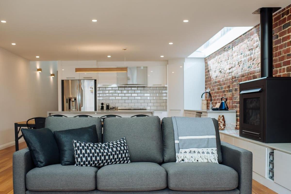 Sensational Renovated In Beautiful Seddon Holiday home Melbourne